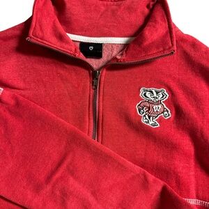 Colosseum‎ women’s WI Badgers long sleeve 1/4 zip sweatshirt
